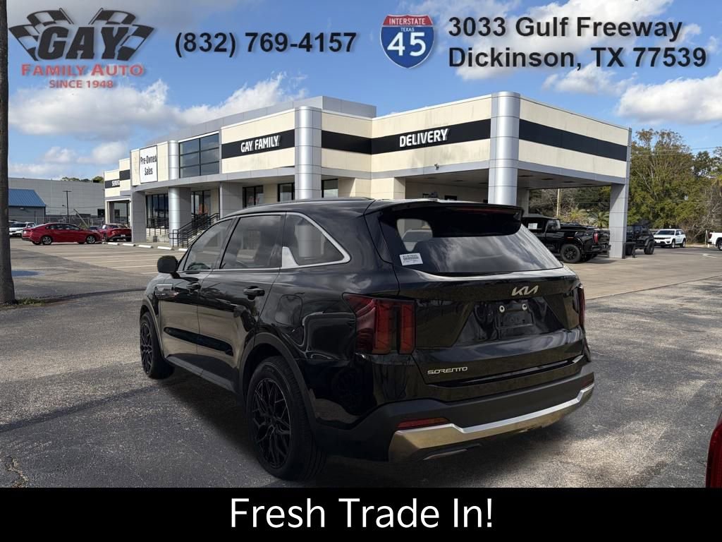 Certified 2025 Kia Sorento S w/ Panoramic Sunroof Package image 10