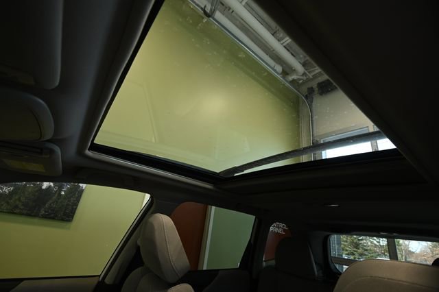 Used 2020 Subaru Forester Premium image 17