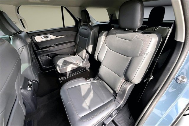 Used 2025 Ford Explorer Active w/ Active Comfort Package image 22