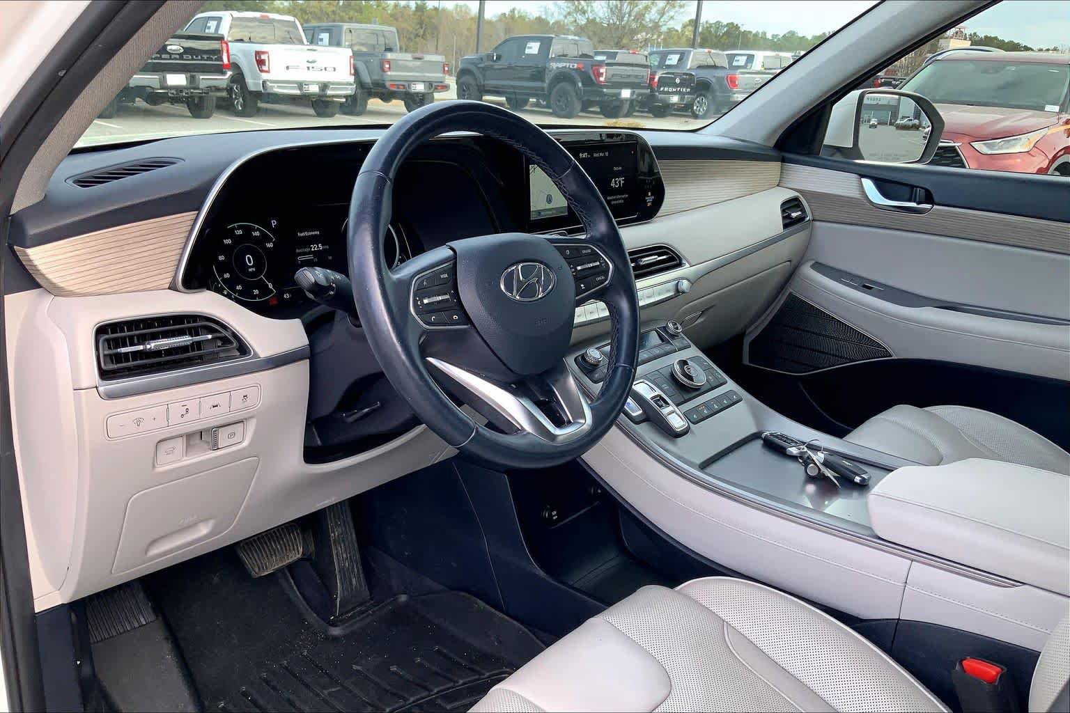Used 2021 Hyundai Palisade Limited image 17