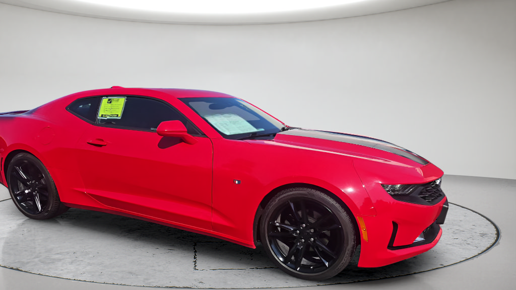 Used 2019 Chevrolet Camaro LT RWD image 2