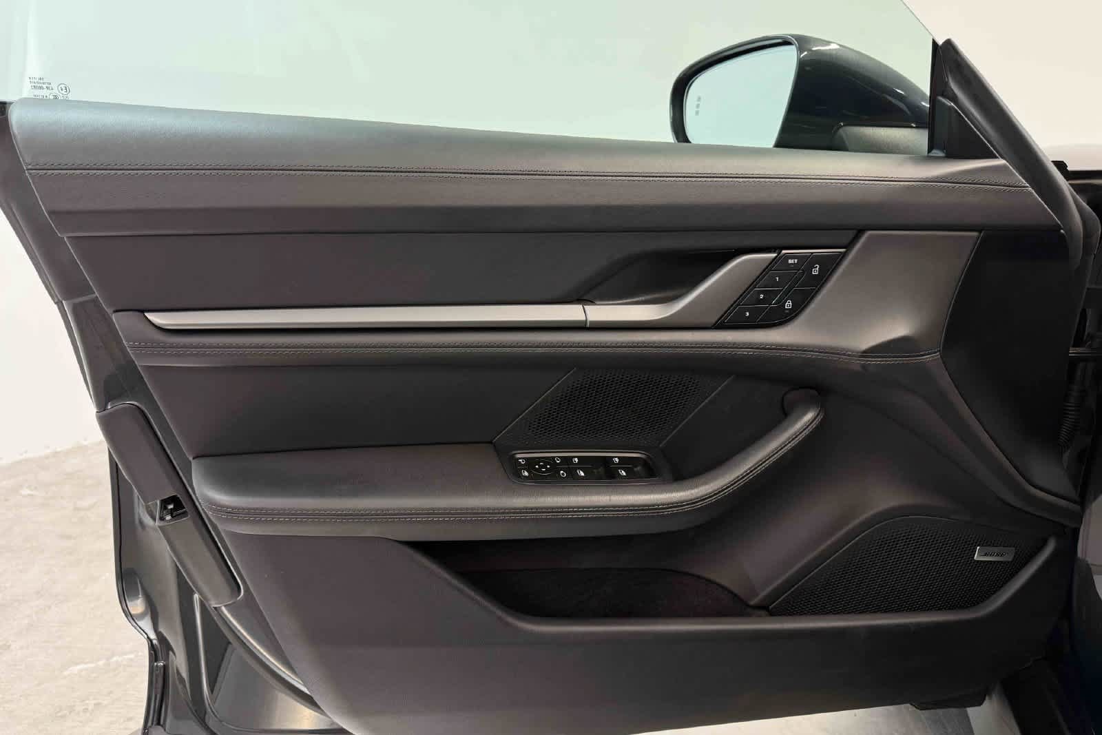 Certified 2025 Porsche Taycan 4S AWD/4WD image 25