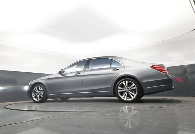 Used 2020 Mercedes-Benz S 560 4MATIC Sedan w/ Premium Package image 24