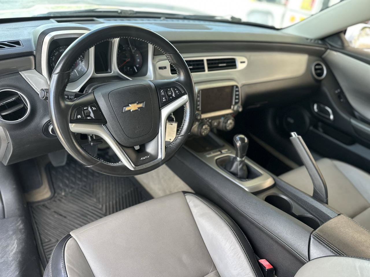 Used 2014 Chevrolet Camaro SS w/ RS Package RWD image 12