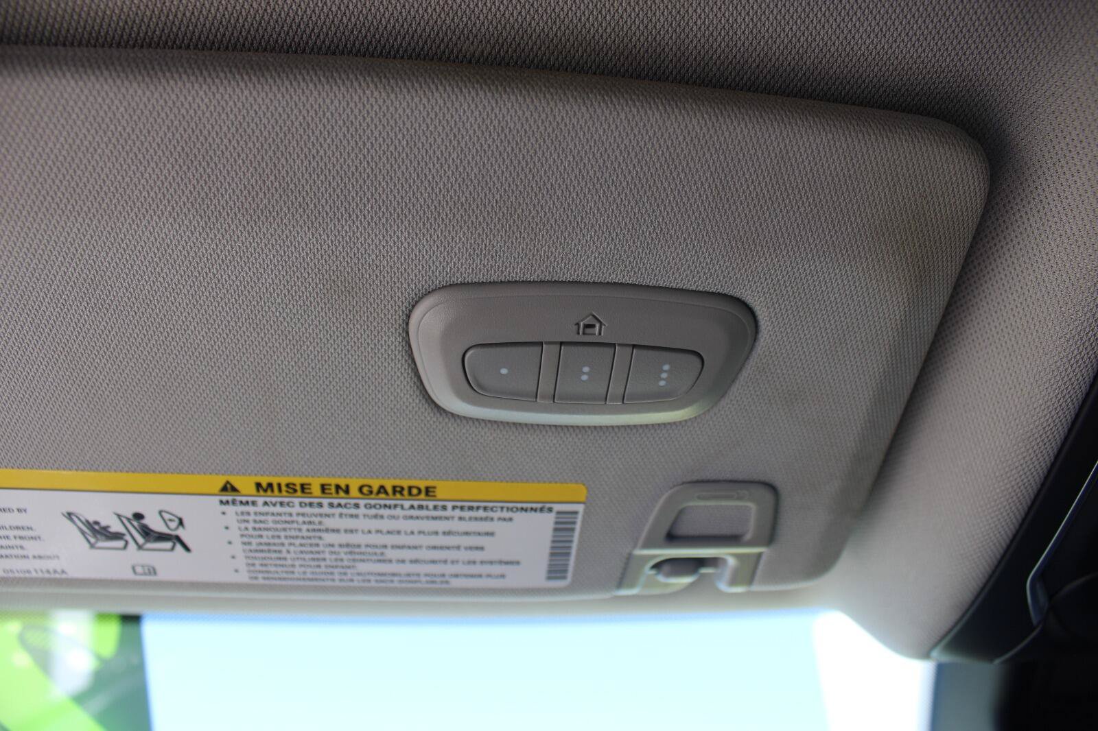 Used 2023 Jeep Grand Cherokee Limited AWD/4WD image 17
