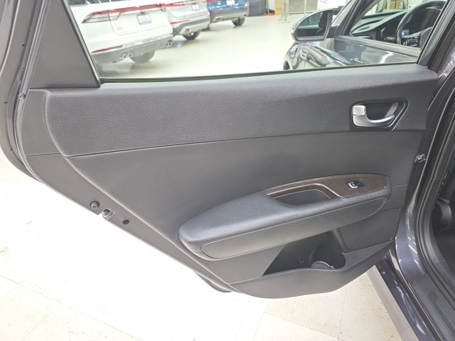 Used 2018 Kia Optima EX w/ Premium Package FWD image 14