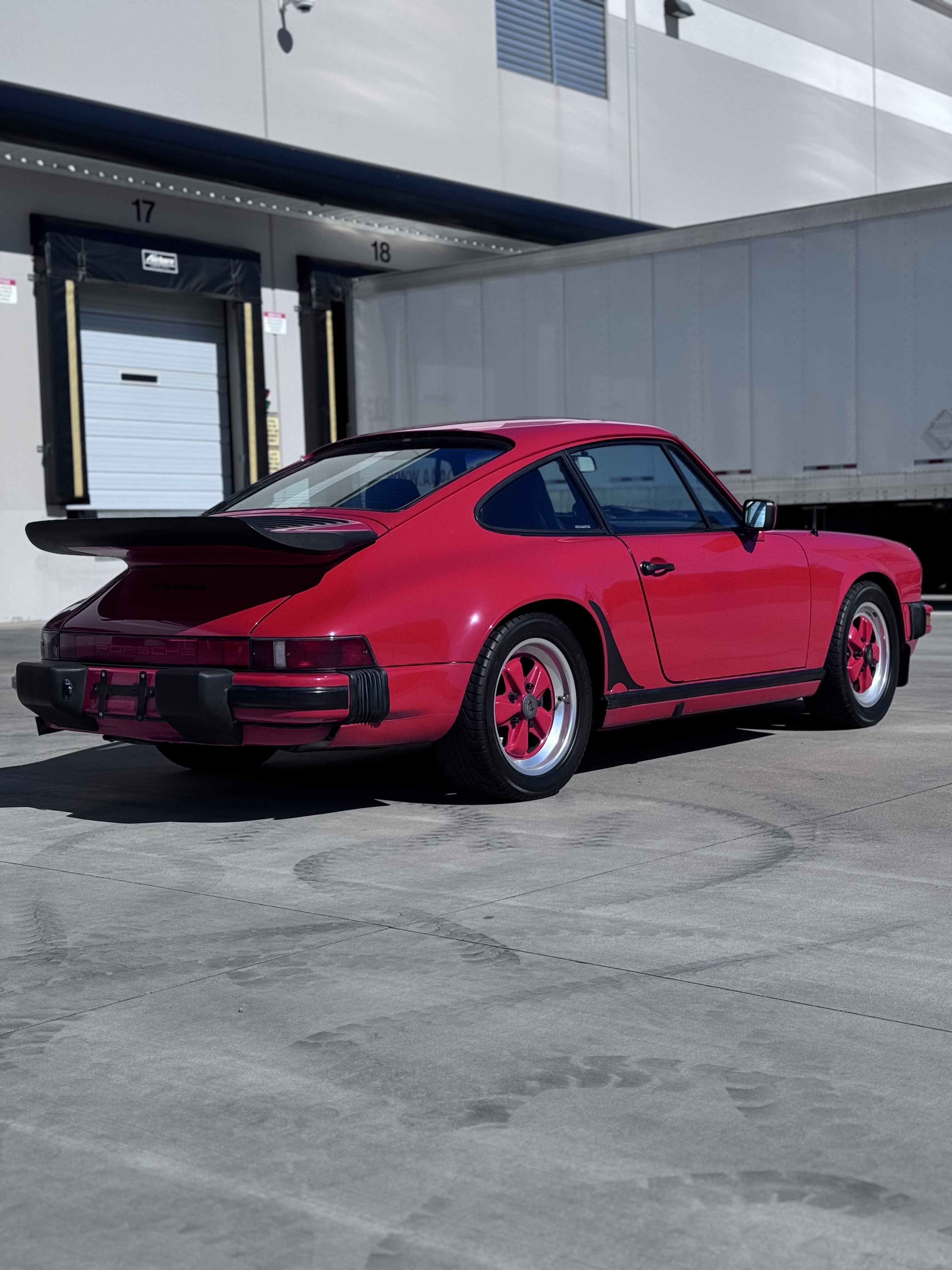 Used 1988 Porsche 911 Carrera RWD image 39