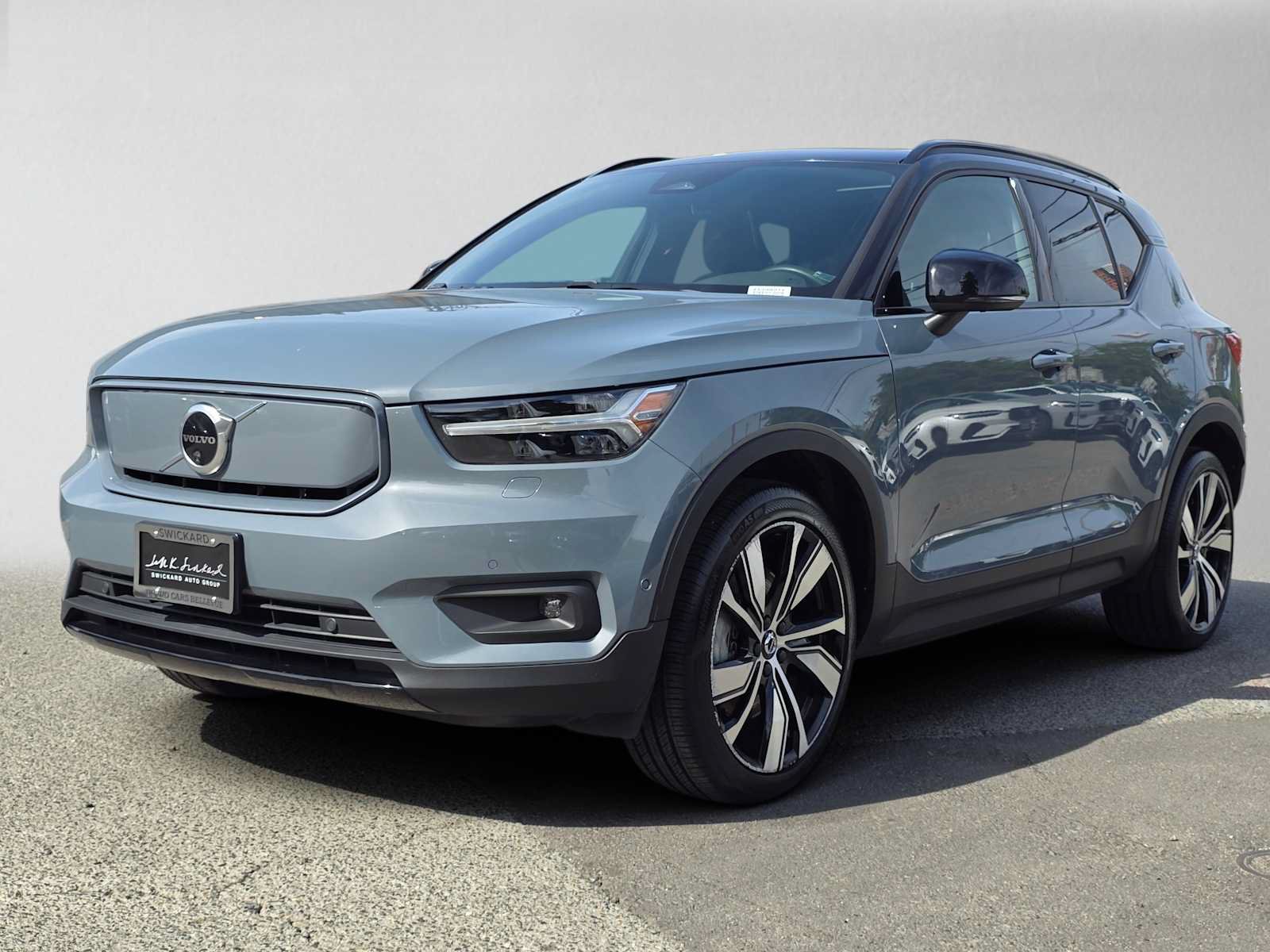 Used 2022 Volvo XC40 P8 Recharge Ultimate AWD/4WD image 7