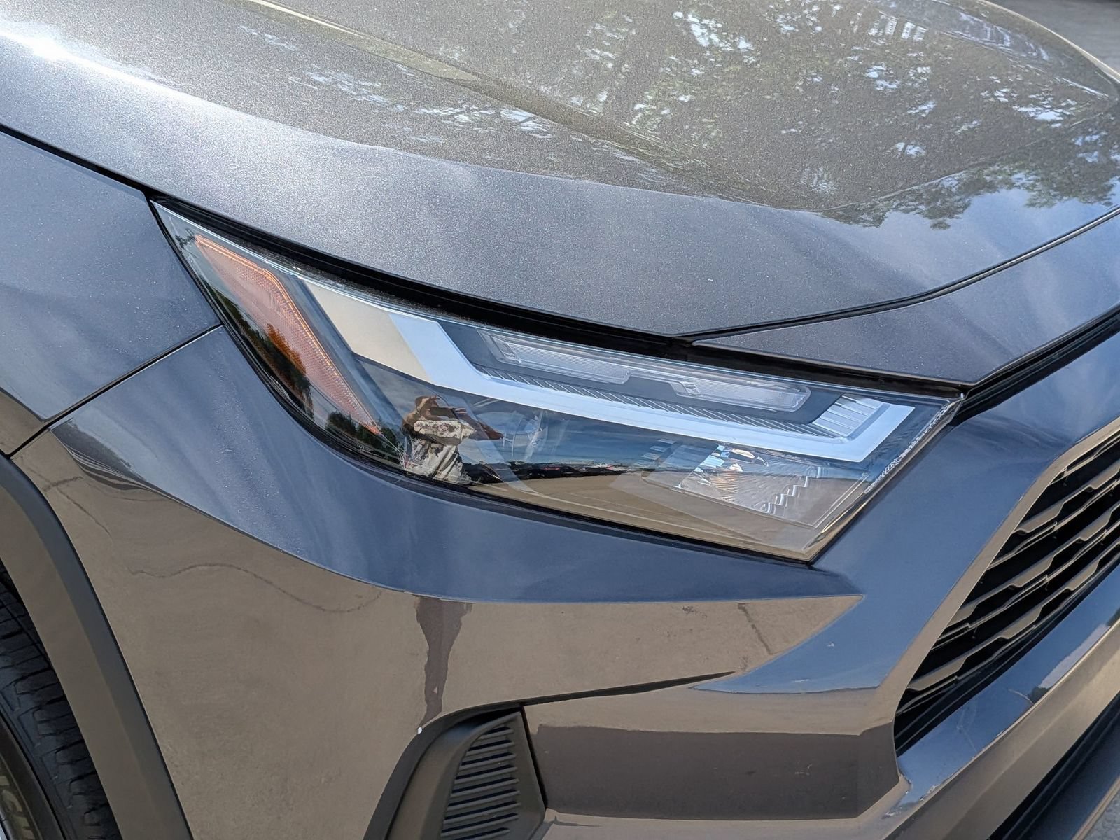 Used 2024 Toyota RAV4 LE AWD/4WD image 33