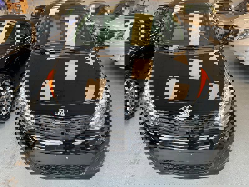 Used 2013 Kia Rio LX w/ PWR Pkg image 2