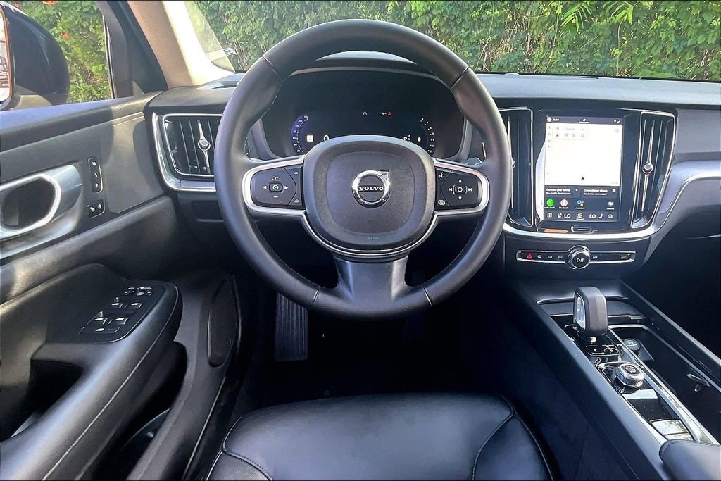 Used 2025 Volvo S60 B5 Core FWD image 8