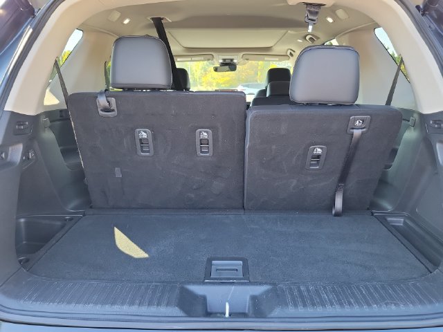 Certified 2025 Honda Pilot Touring image 8
