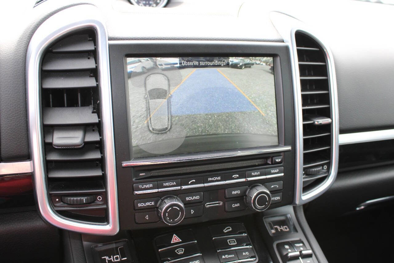 Used 2014 Porsche Cayenne image 16