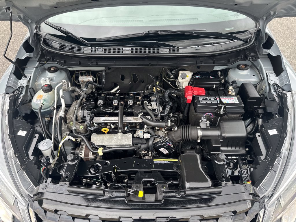 Used 2023 Nissan Kicks SR FWD image 12