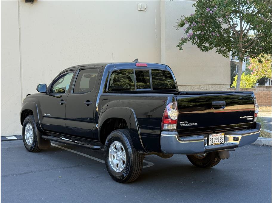 Used 2014 Toyota Tacoma PreRunner w/ SR5 Package RWD image 4