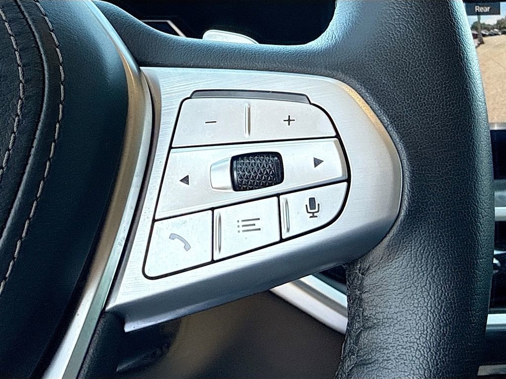 Used 2023 BMW X7 xDrive40i w/ Premium Package image 39