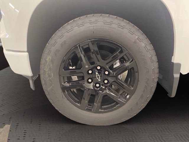 New 2026 Chevrolet Silverado 1500 Custom w/ Turbomax Blackout Package AWD/4WD image 9