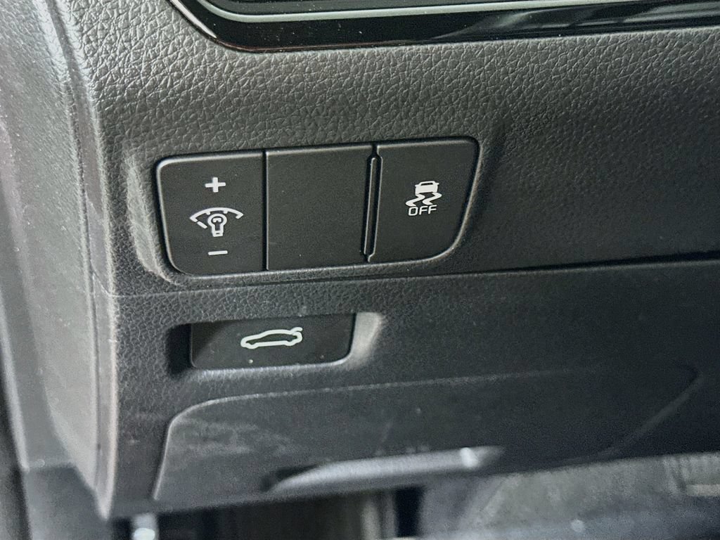 Used 2025 Kia K5 GT-Line w/ GT-Line Premium Package FWD image 23