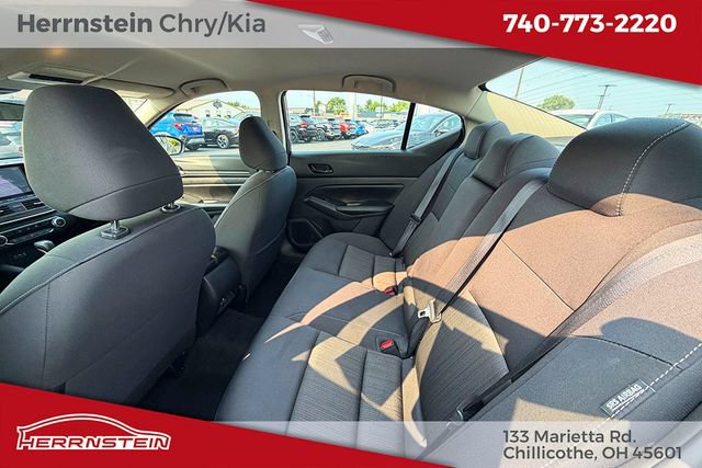 Used 2024 Nissan Altima 2.5 SV FWD image 6