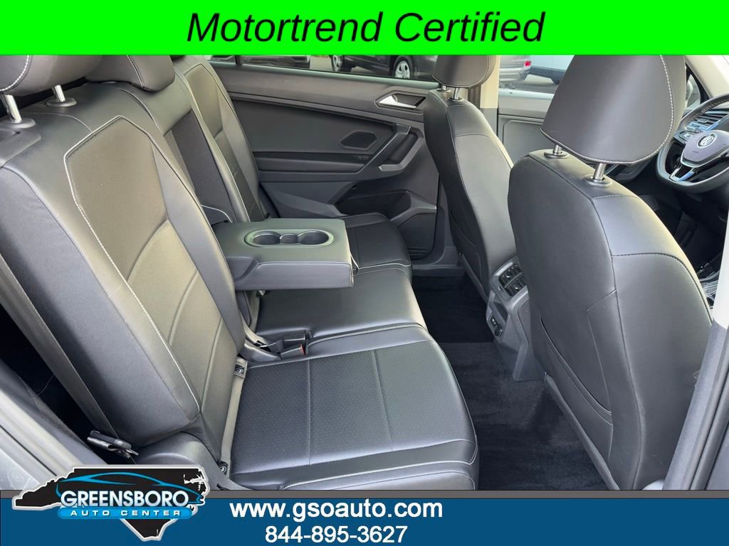 Used 2021 Volkswagen Tiguan SE w/ Panoramic Sunroof Package image 17