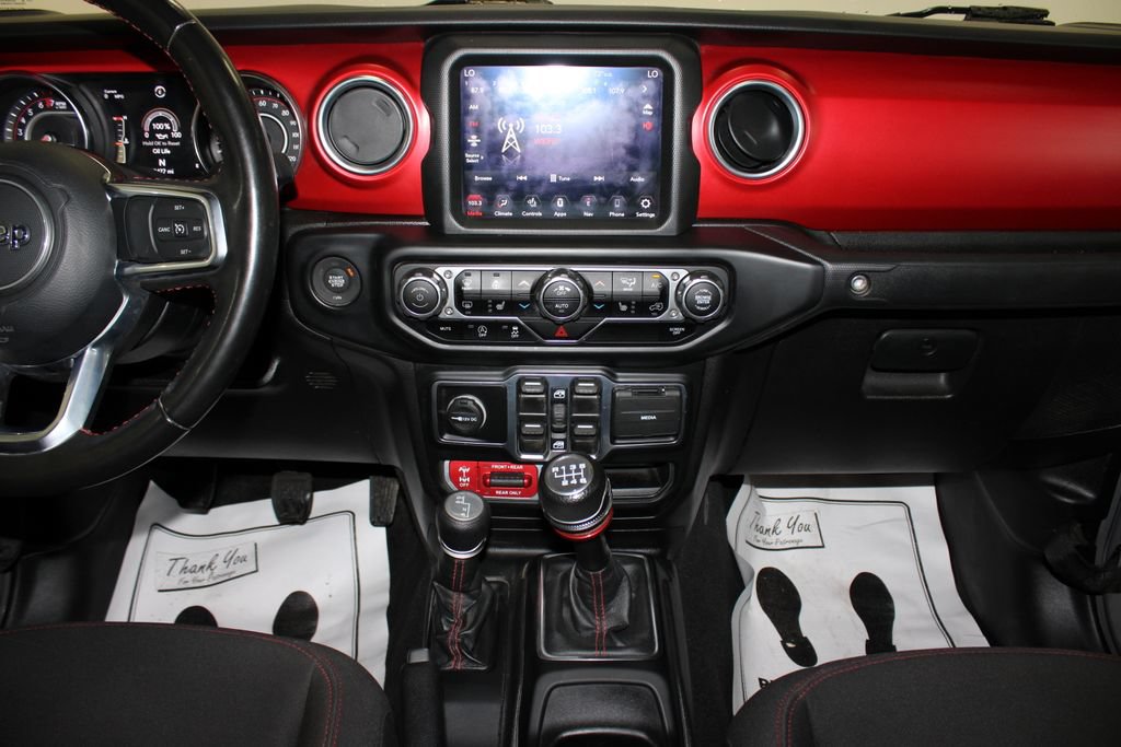 Used 2022 Jeep Gladiator Rubicon w/ Cold Weather Group AWD/4WD image 2
