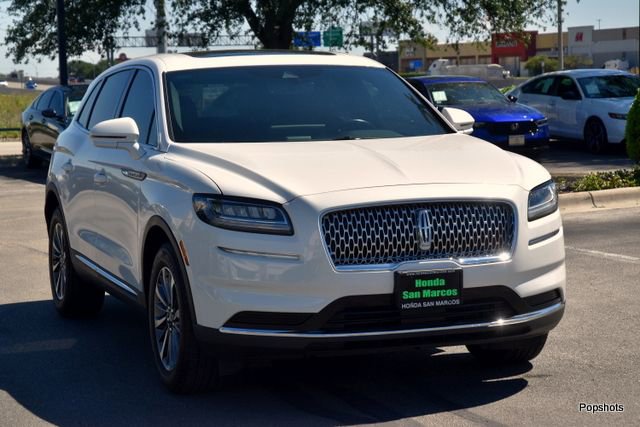Used 2023 Lincoln Nautilus Reserve image 2