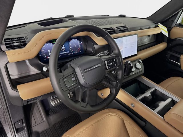 Used 2025 Land Rover Defender 110 V8 image 9