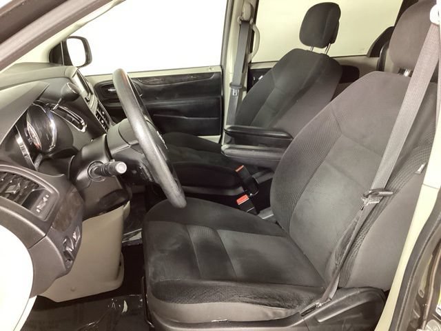 Used 2020 Dodge Grand Caravan SE FWD image 10