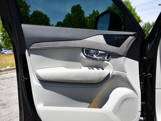 Certified 2023 Volvo XC90 B6 Plus w/ Protection Package Premier AWD/4WD image 10