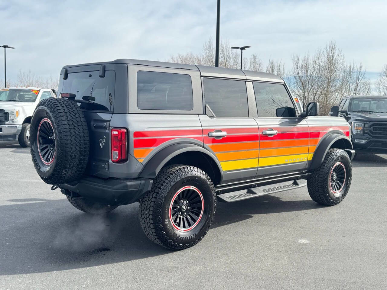 Used 2025 Ford Bronco Big Bend w/ Black Diamond Package image 6