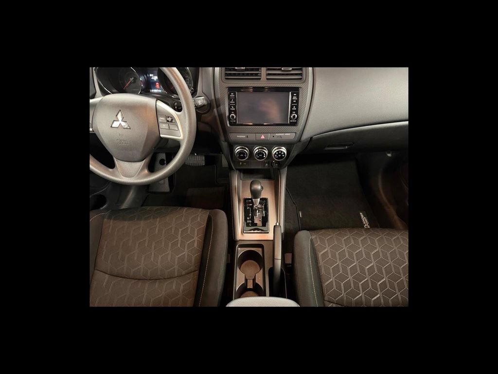 Used 2025 Mitsubishi Outlander Sport ES AWD/4WD image 16