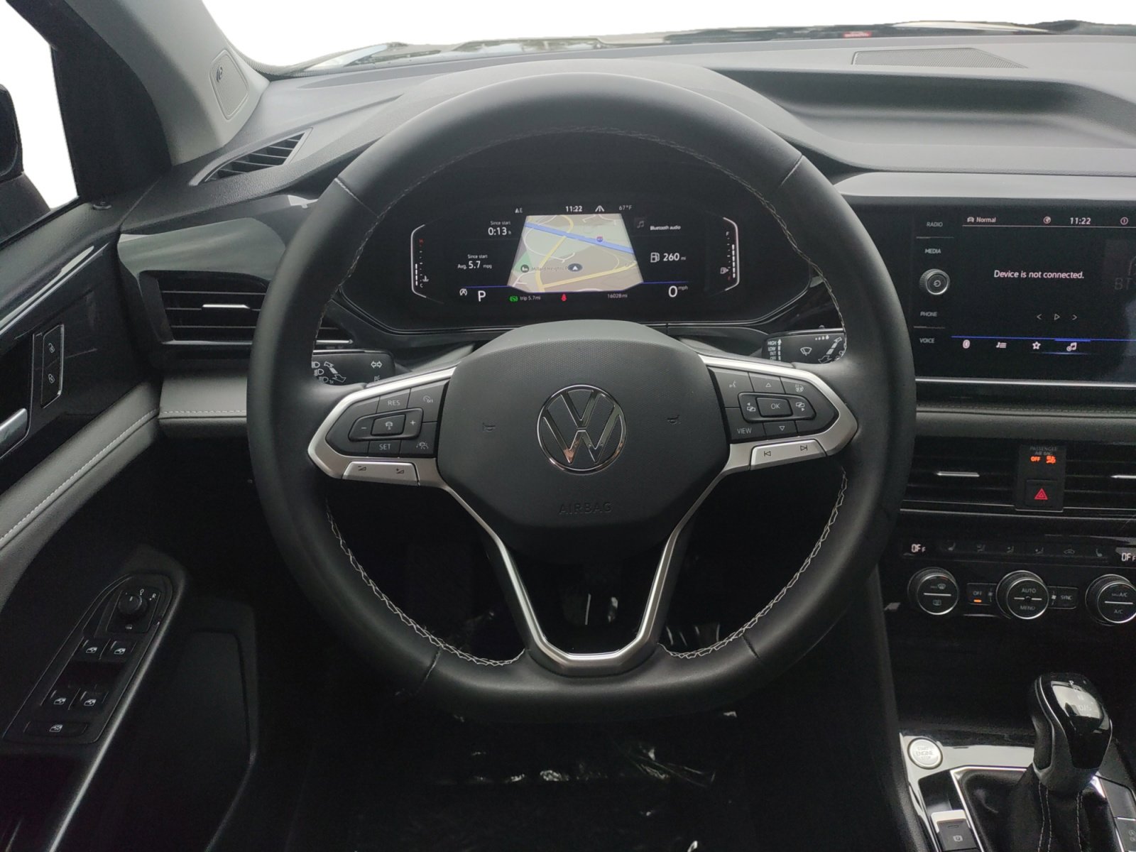 Certified 2022 Volkswagen Taos SEL w/ Panoramic Sunroof Package image 3