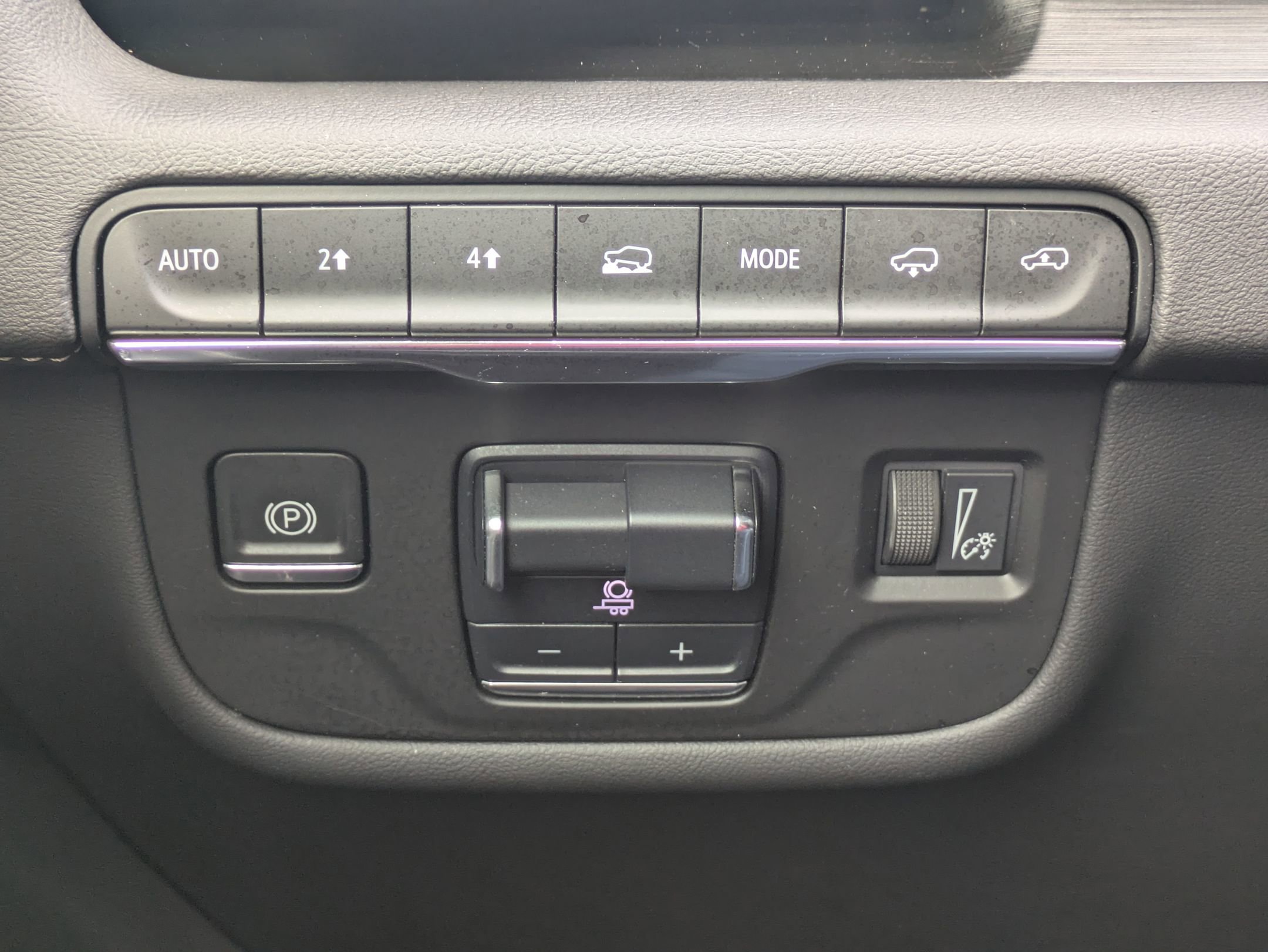 Used 2021 Cadillac Escalade Sport w/ Driver Assist Tech Package image 18