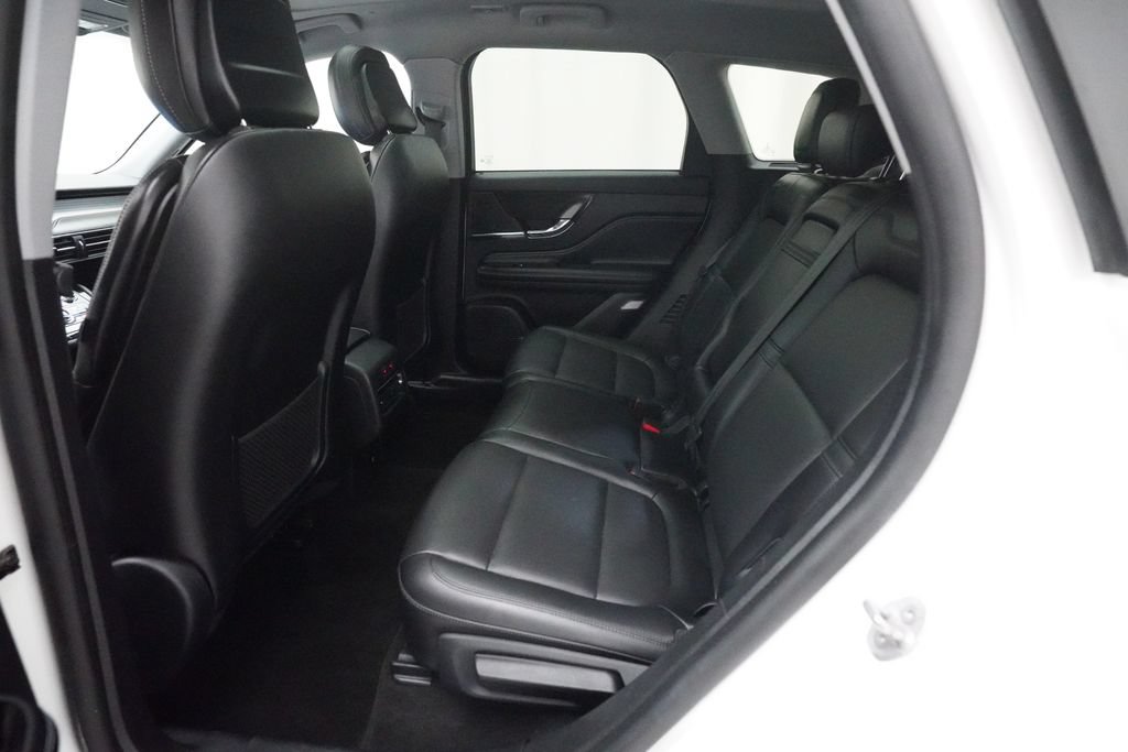 Used 2020 Lincoln Corsair AWD w/ Luxury Package image 16