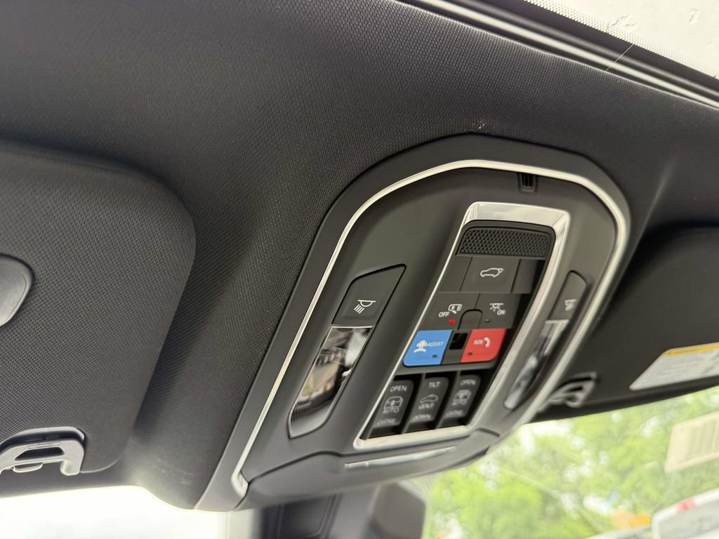 New 2026 Jeep Grand Wagoneer Limited AWD/4WD image 30