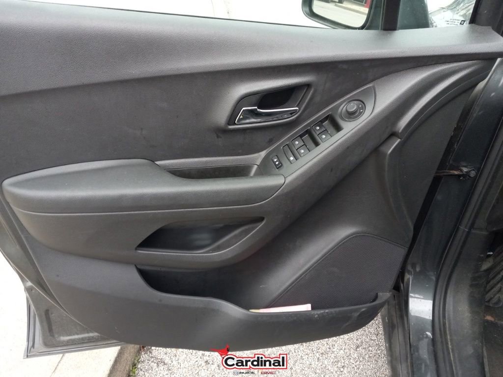 Used 2020 Chevrolet Trax LS w/ Tint and Cruise Package image 16