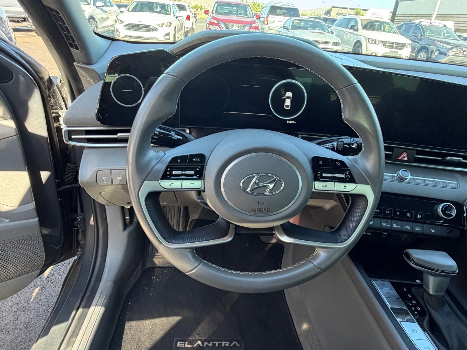 Used 2023 Hyundai Elantra SEL w/ Convenience Package FWD image 10