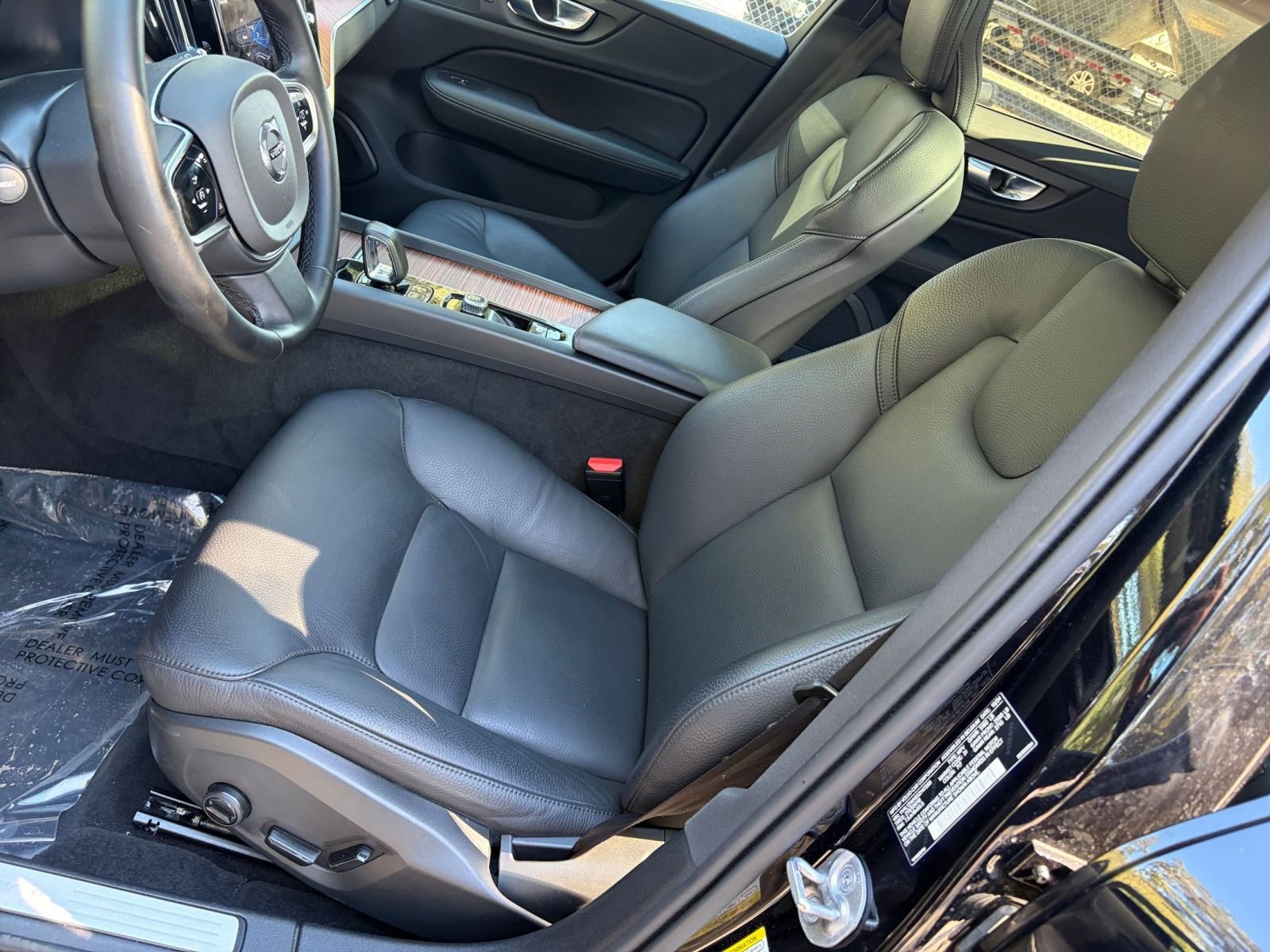 Used 2025 Volvo V60 B5 Cross Country Plus image 39