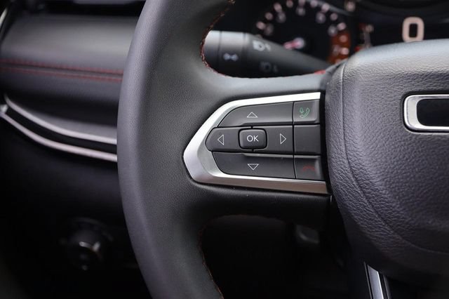 Used 2024 Jeep Compass Trailhawk AWD/4WD image 11