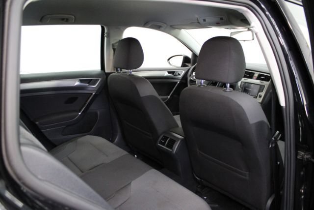 Used 2017 Volkswagen Golf S FWD image 21