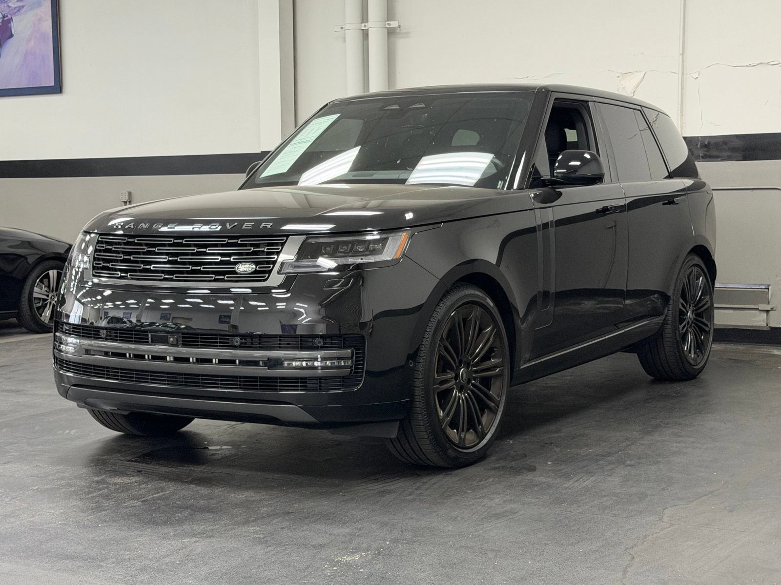 Used 2025 Land Rover Range Rover SE AWD/4WD image 7