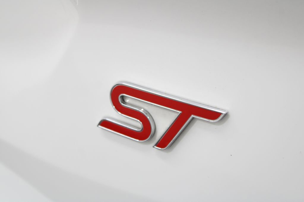 Used 2018 Ford Focus ST FWD image 11