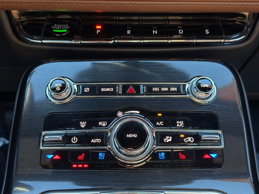 Used 2022 Lincoln Nautilus Reserve w/ Luxury Package image 18