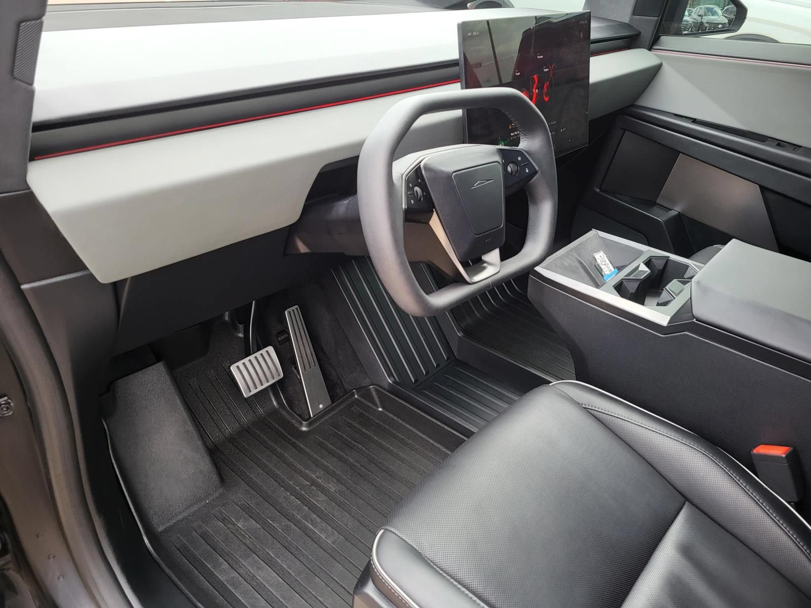 Used 2024 Tesla Cybertruck AWD Crew Cab image 19