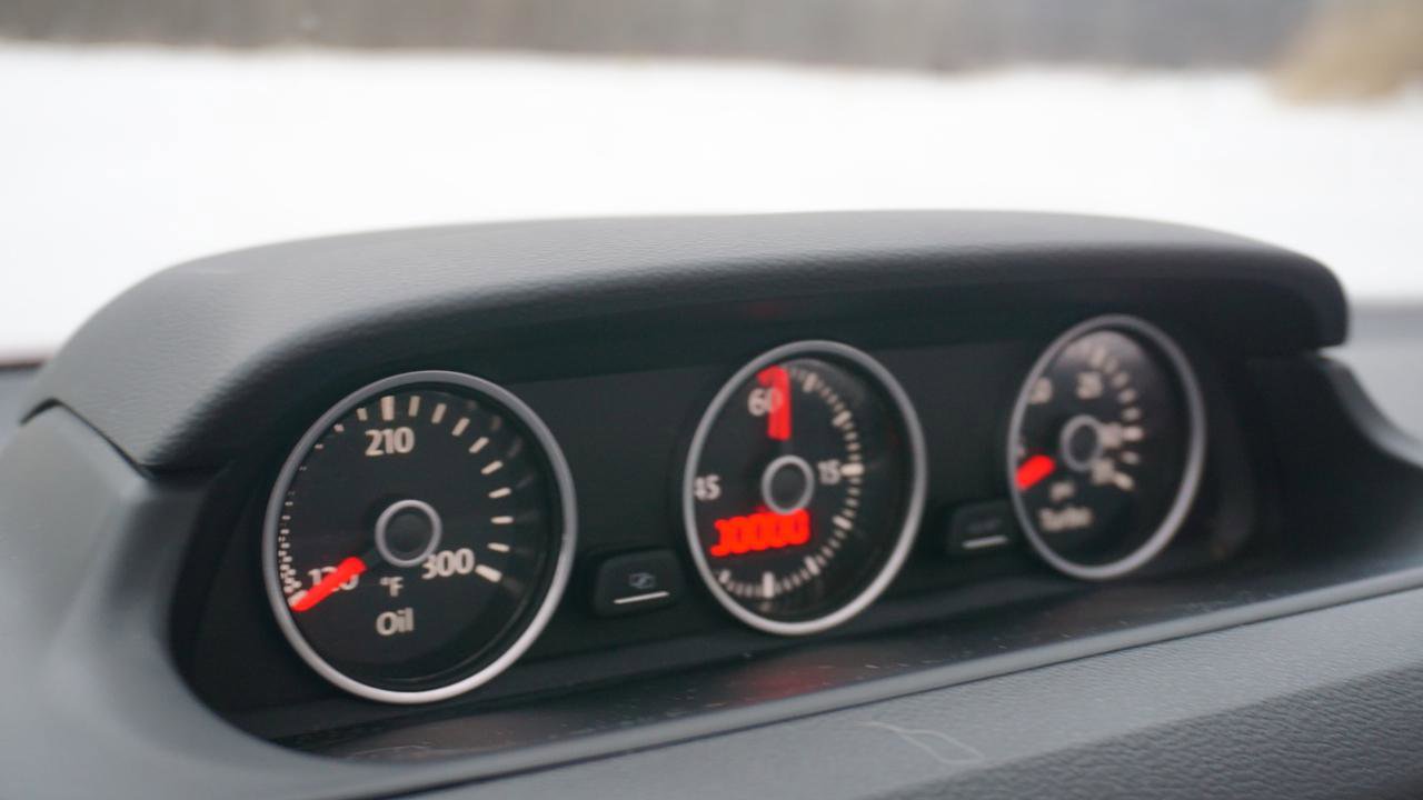 Used 2013 Volkswagen Beetle 2.0T image 37