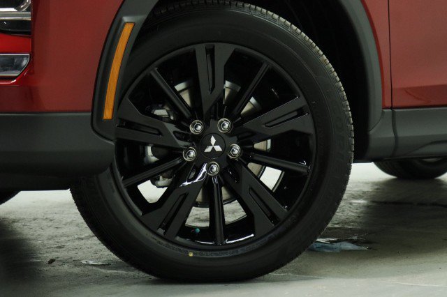New 2026 Mitsubishi Eclipse Cross LE AWD/4WD image 3