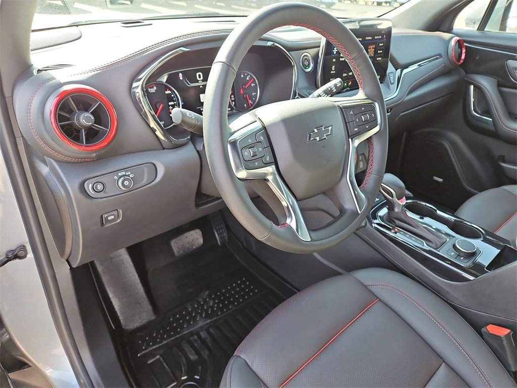 Used 2024 Chevrolet Blazer RS w/ Enhanced Convenience Package image 10
