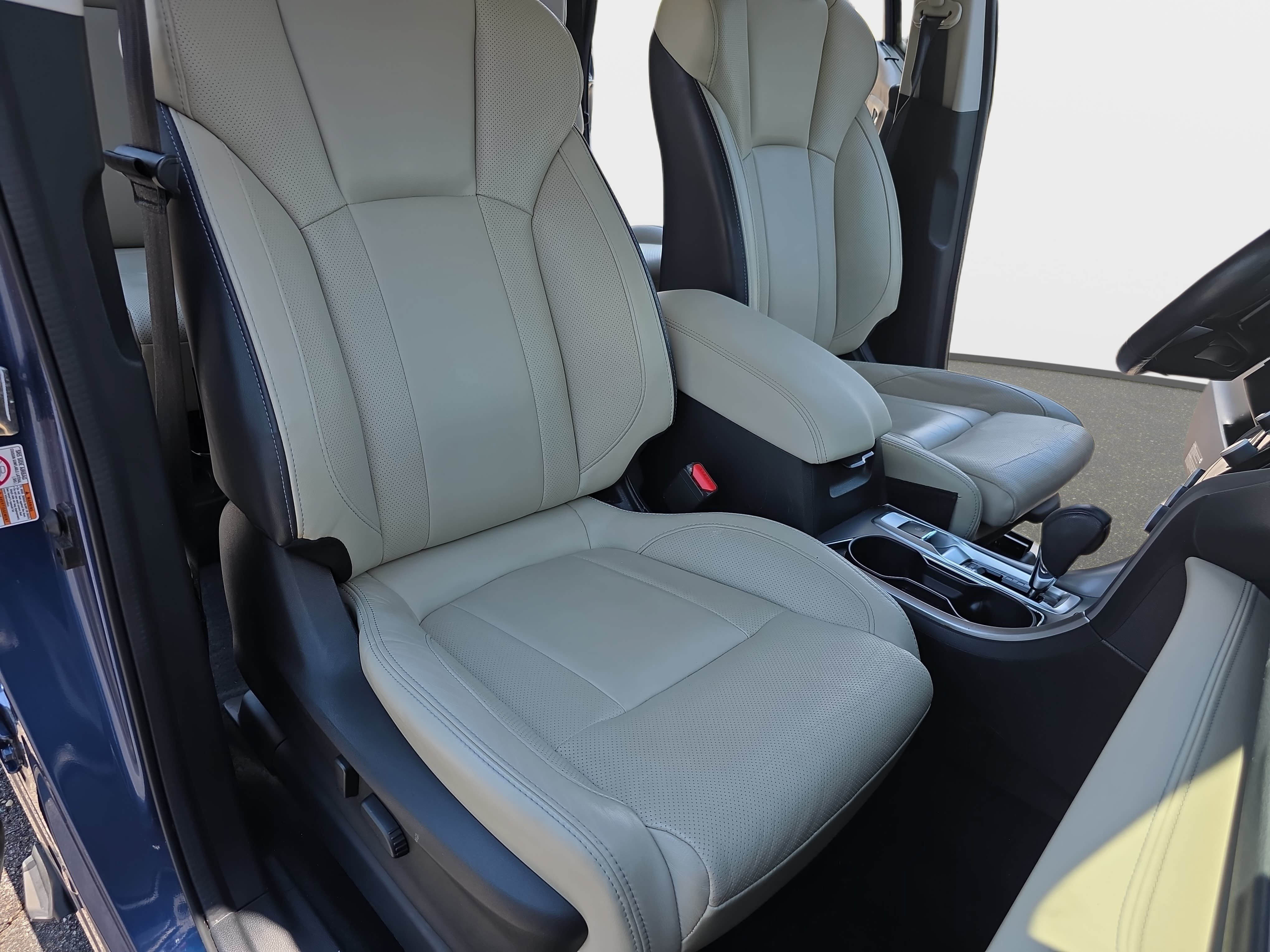 Used 2019 Subaru Ascent Limited AWD/4WD image 10
