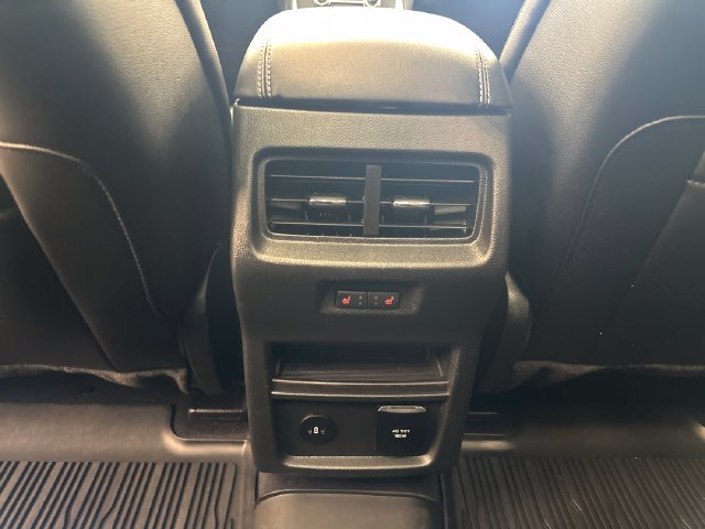 Used 2024 Ford Edge Titanium w/ Equipment Group 301A AWD/4WD image 28