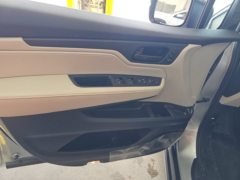 Used 2026 Honda Odyssey EX-L image 15